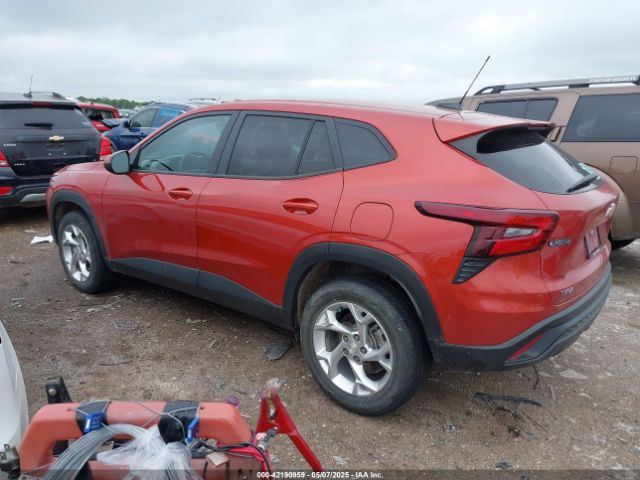 2024 CHEVROLET TRAX KL77LFE2XRC001765 Photo 2