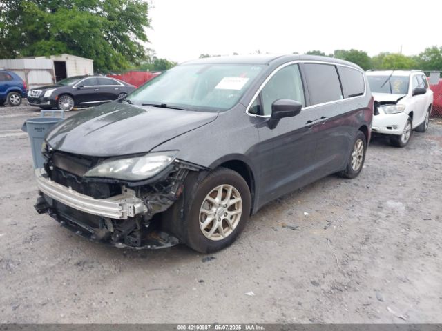 2C4RC1DG2HR523842 Chrysler Pacifica Touring