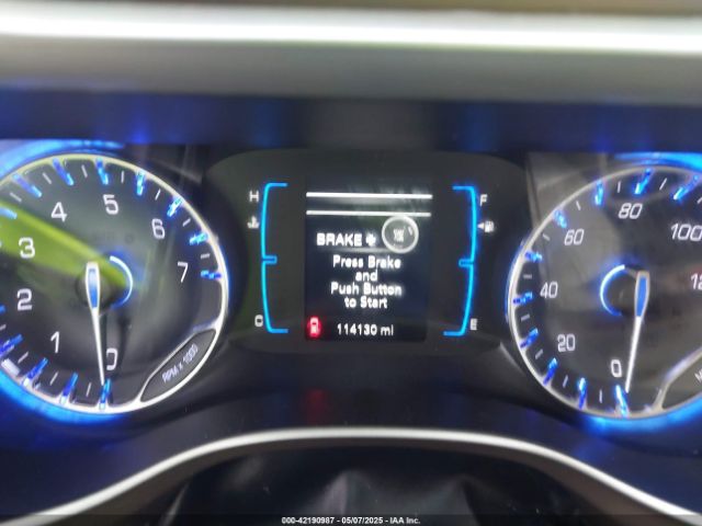 2C4RC1DG2HR523842 Chrysler Pacifica Touring