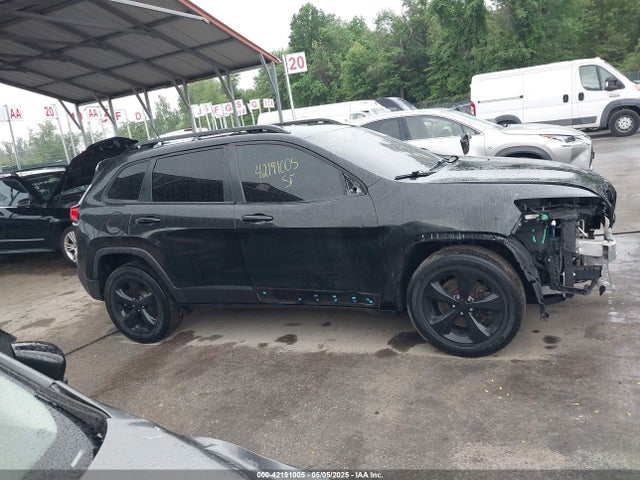 1C4PJMCB2FW792397 Jeep Cherokee Latitude Altitude