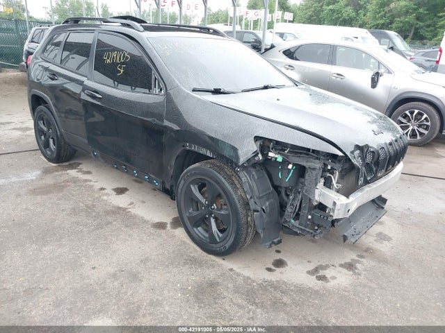 1C4PJMCB2FW792397 Jeep Cherokee Latitude Altitude
