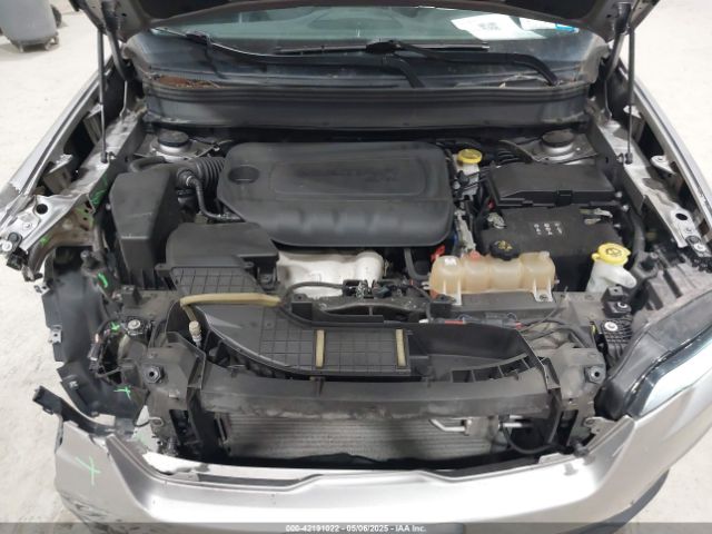 1C4PJMLB2KD289149 Jeep Cherokee Latitude Plus 4x4