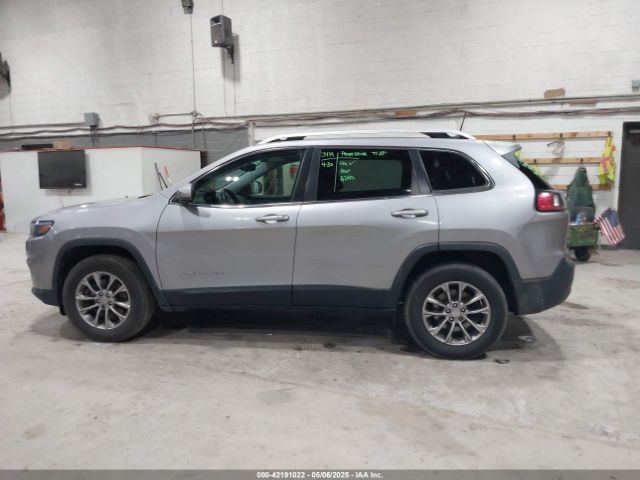 1C4PJMLB2KD289149 Jeep Cherokee Latitude Plus 4x4