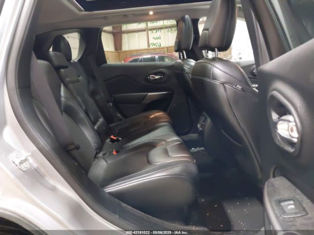 1C4PJMLB2KD289149 Jeep Cherokee Latitude Plus 4x4