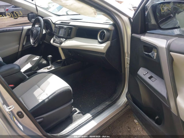 2T3WFREV1JW427878 Toyota Rav4 Xle