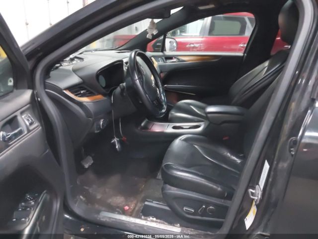 5LMTJ2AH3FUJ40676 Lincoln MKC