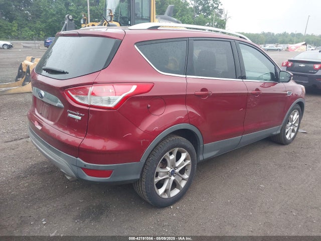 1FMCU0JX0EUC46569 Ford Escape Titanium