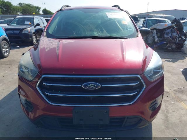 1FMCU0GD5HUC24584 Ford ESCAPE SE