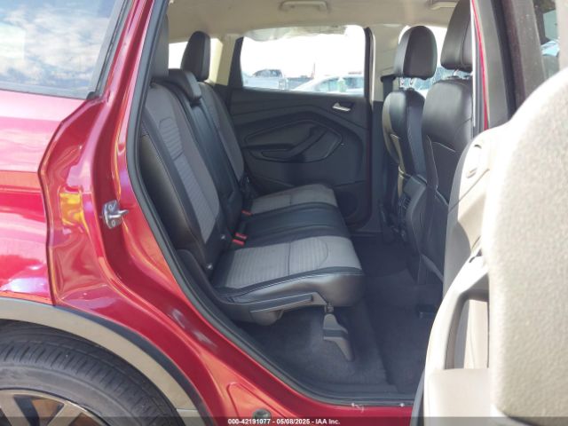1FMCU0GD5HUC24584 Ford ESCAPE SE