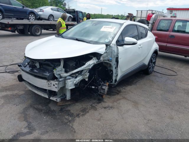 NMTKHMBX9KR095031 Toyota C-HR XLE