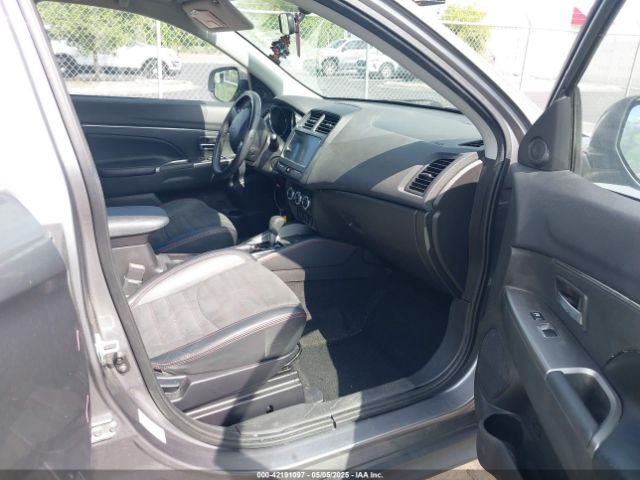 2018 MITSUBISHI OUTLANDER SPORT JA4AR3AW0JZ034977 Photo 4