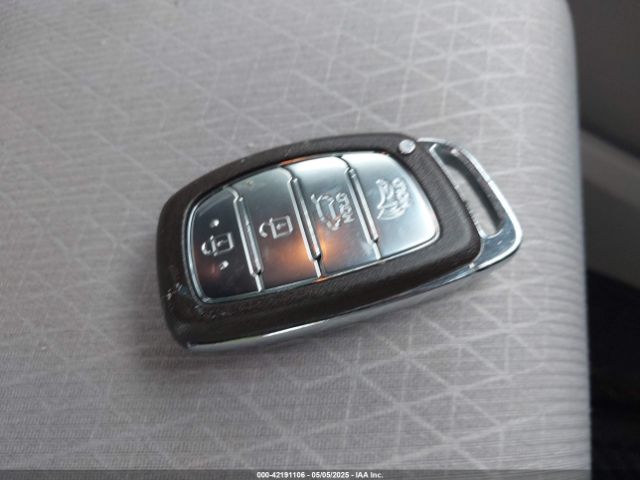 KM8J3CA29HU596173 Hyundai Tucson Sport