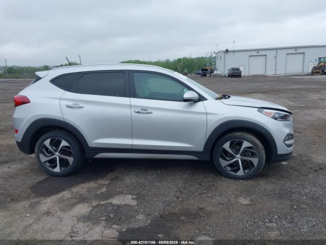 KM8J3CA29HU596173 Hyundai Tucson Sport