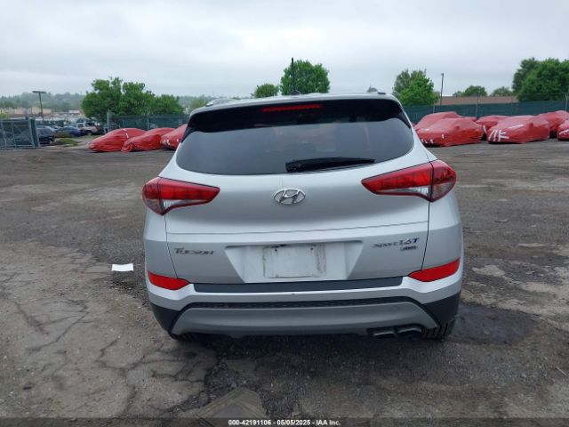 KM8J3CA29HU596173 Hyundai Tucson Sport