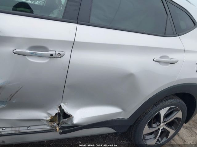 KM8J3CA29HU596173 Hyundai Tucson Sport
