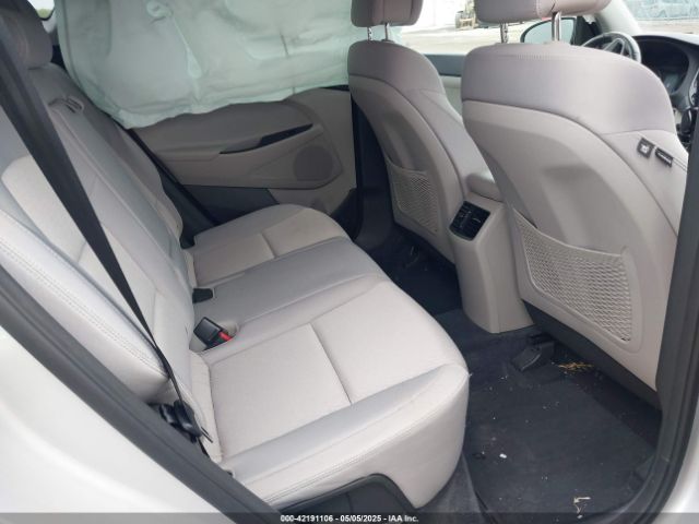 KM8J3CA29HU596173 Hyundai Tucson Sport