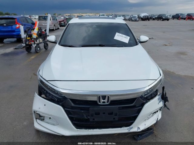1HGCV1F9XJA047799 Honda Accord Touring