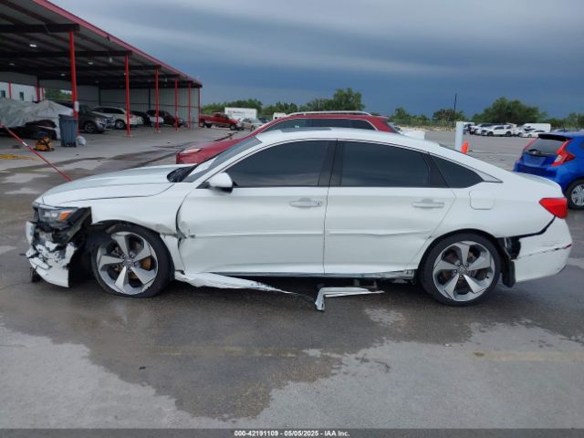 1HGCV1F9XJA047799 Honda Accord Touring