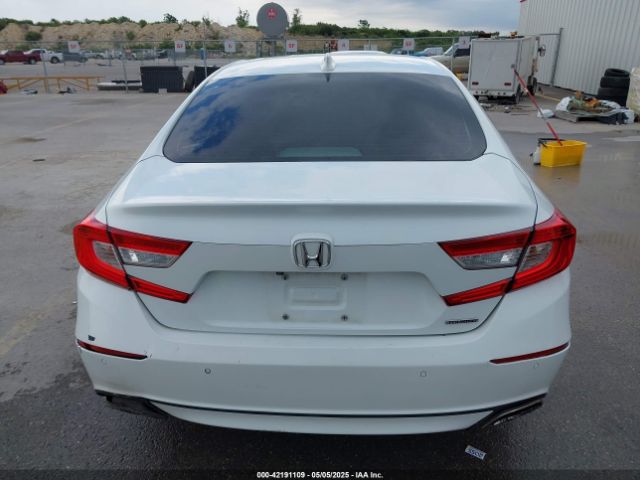 1HGCV1F9XJA047799 Honda Accord Touring