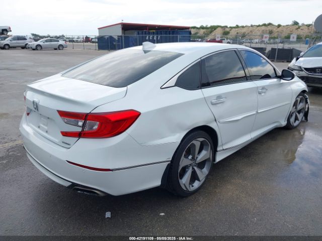 1HGCV1F9XJA047799 Honda Accord Touring