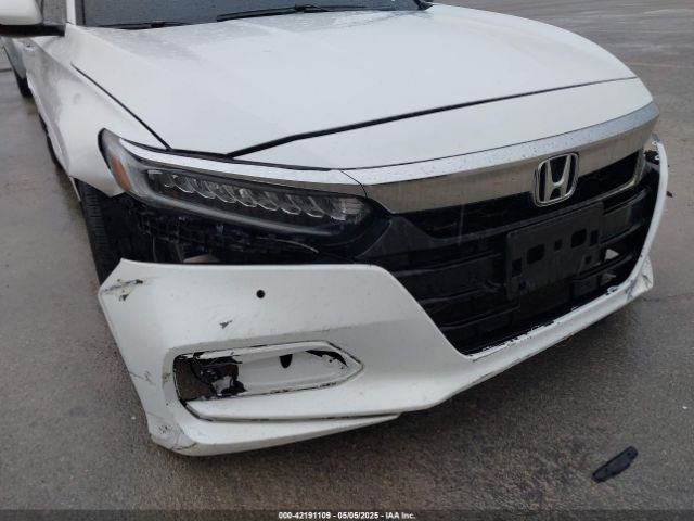 1HGCV1F9XJA047799 Honda Accord Touring