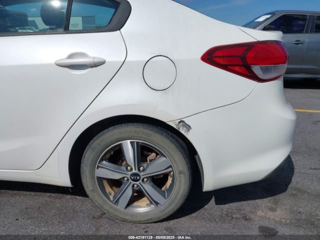 3KPFL4A70JE169397 KIA FORTE LX