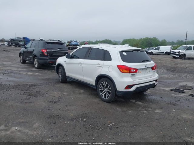 2018 MITSUBISHI OUTLANDER SPORT JA4AP3AU6JU011611 Photo 2