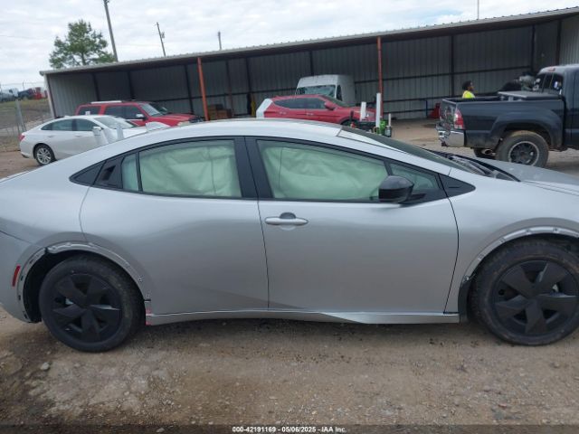 JTDACAAU1S3051396 Toyota Prius Le