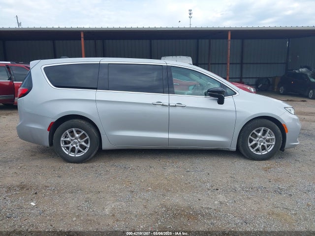 Chrysler Pacifica Touring L 2024 2C4RC1BG8RR132876 Image 14