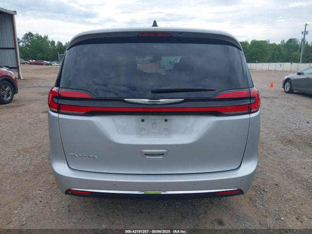 Chrysler Pacifica Touring L 2024 2C4RC1BG8RR132876 Image 17