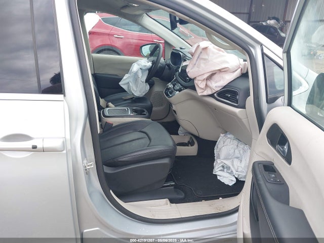 Chrysler Pacifica Touring L 2024 2C4RC1BG8RR132876 Image 5