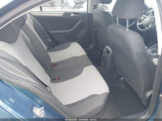 3VW2B7AJ7HM234046 Volkswagen Jetta 1.4t S