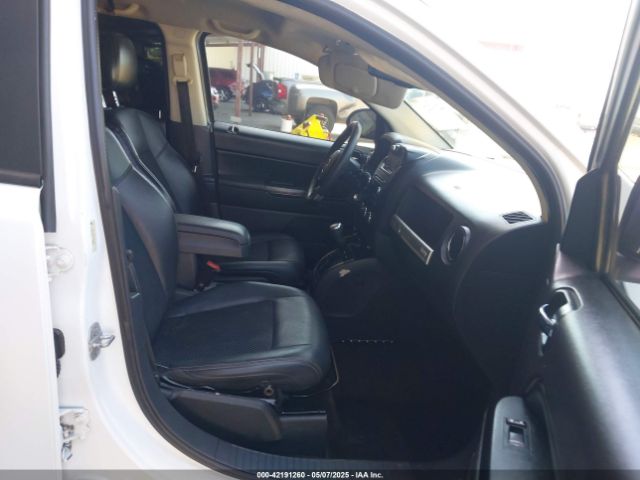 1C4NJCBA2FD251050 Jeep Compass Altitude Edition