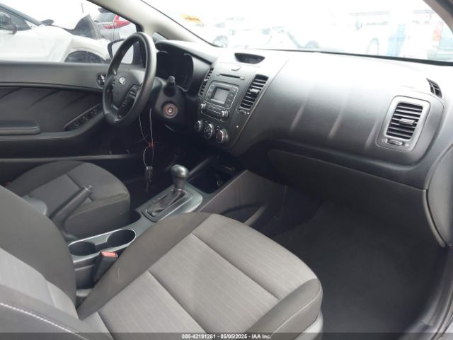 KNAFK5A88G5593218 KIA FORTE LX