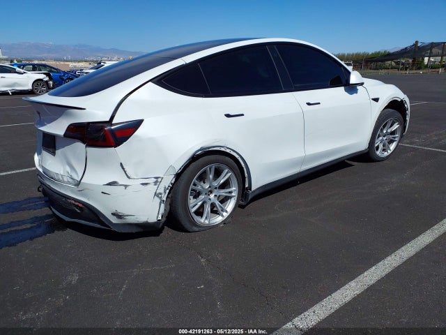 2021 TESLA MODEL Y 5YJYGDED2MF103025 Photo 3