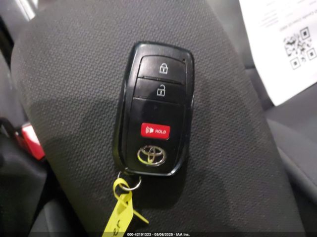 7MUCAABG2NV038656 Toyota Corolla Cross Le