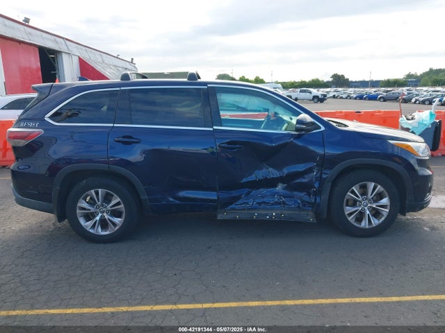 Toyota Highlander Le Plus V6 2016 5TDBKRFH3GS347205 Image 13
