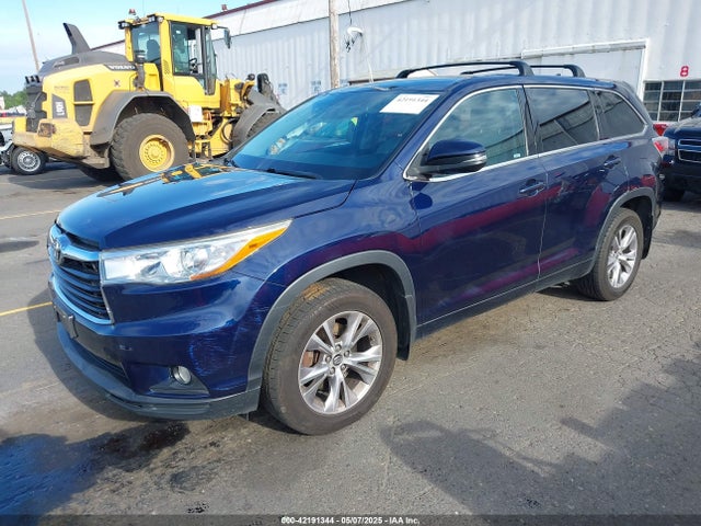 Toyota Highlander Le Plus V6 2016 5TDBKRFH3GS347205 Image 2