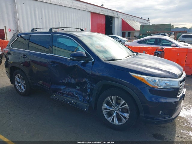 Toyota Highlander Le Plus V6 2016 5TDBKRFH3GS347205 Image 6