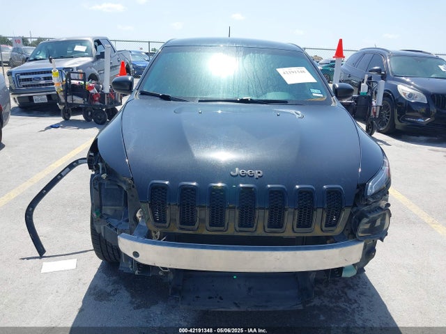 1C4PJLAB4FW516946 Jeep Cherokee