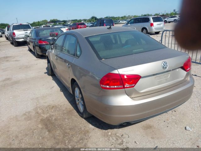 1VWAT7A33FC084526 Volkswagen Passat 1.8t Wolfsburg Edition