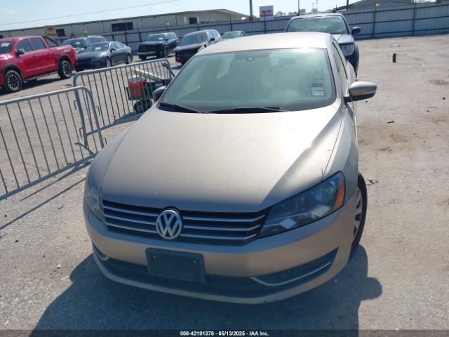1VWAT7A33FC084526 Volkswagen Passat 1.8t Wolfsburg Edition
