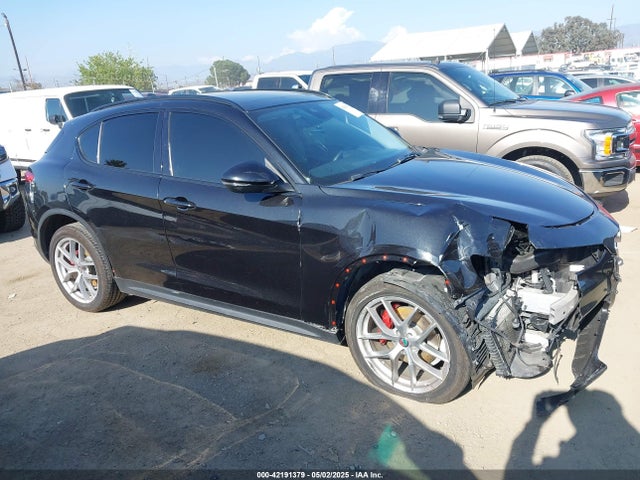 ZASPAJAN6K7C40084 Alfa Romeo 2019