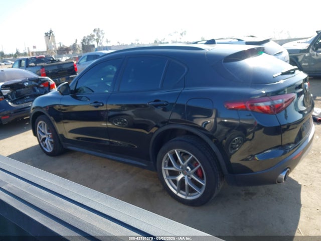 ZASPAJAN6K7C40084 Alfa Romeo 2019