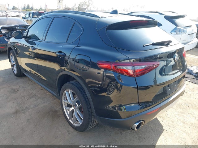 ZASPAJAN6K7C40084 Alfa Romeo 2019