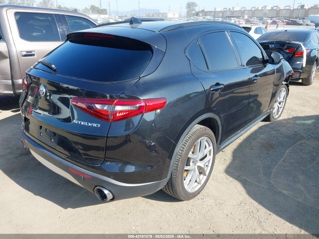 ZASPAJAN6K7C40084 Alfa Romeo 2019
