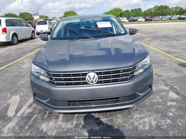 1VWAT7A34HC032082 Volkswagen Passat 1.8t S