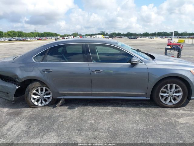 1VWAT7A34HC032082 Volkswagen Passat 1.8t S