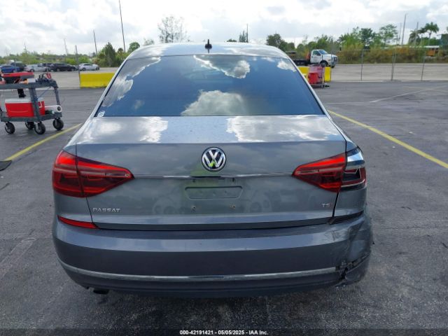 1VWAT7A34HC032082 Volkswagen Passat 1.8t S