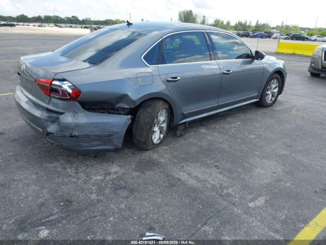 1VWAT7A34HC032082 Volkswagen Passat 1.8t S